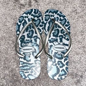 Women’s flip flops